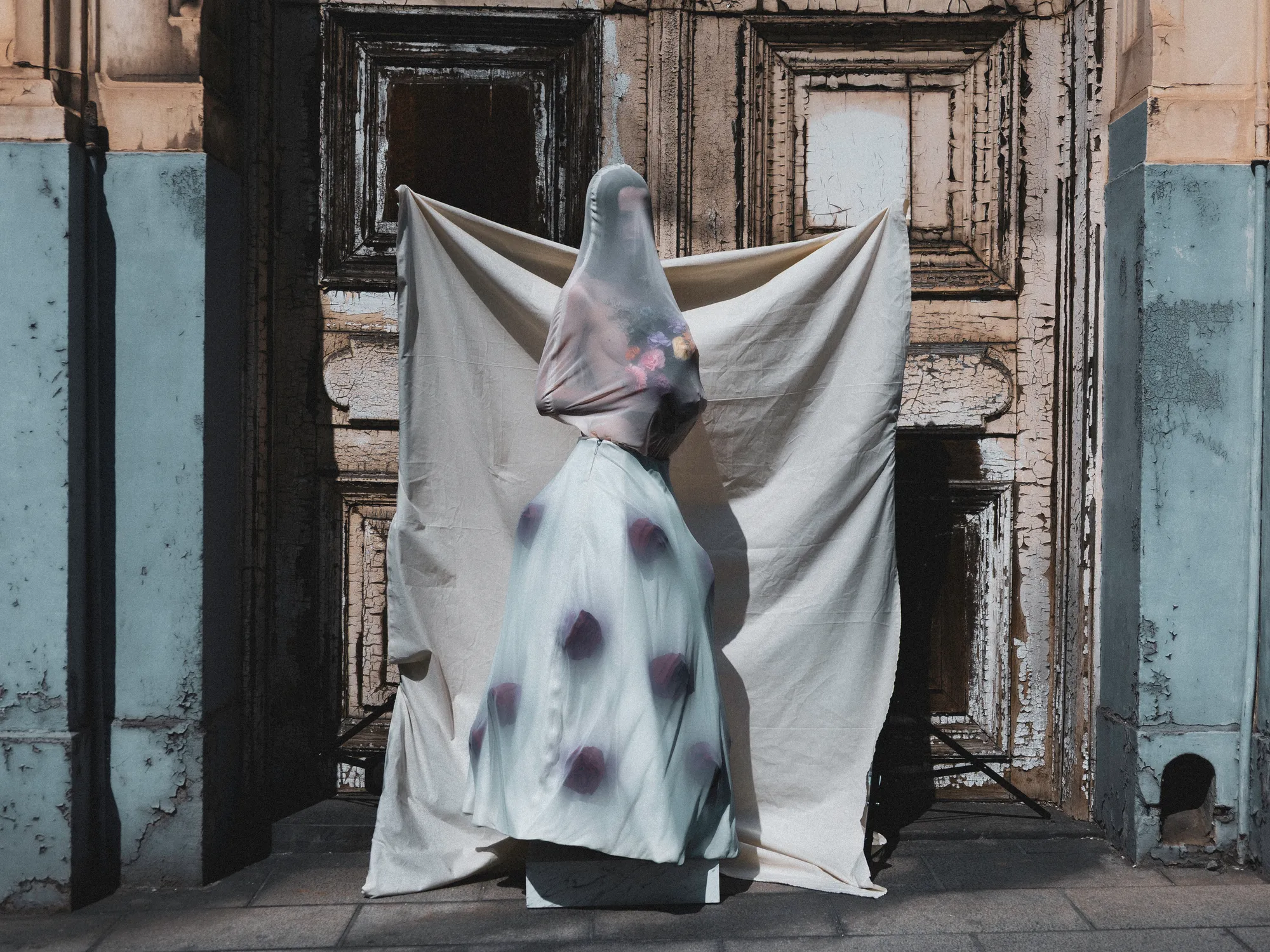 Samuel Davids' Past Future Lovers: A Nostalgia for a Memory That Never Happened — image 7
